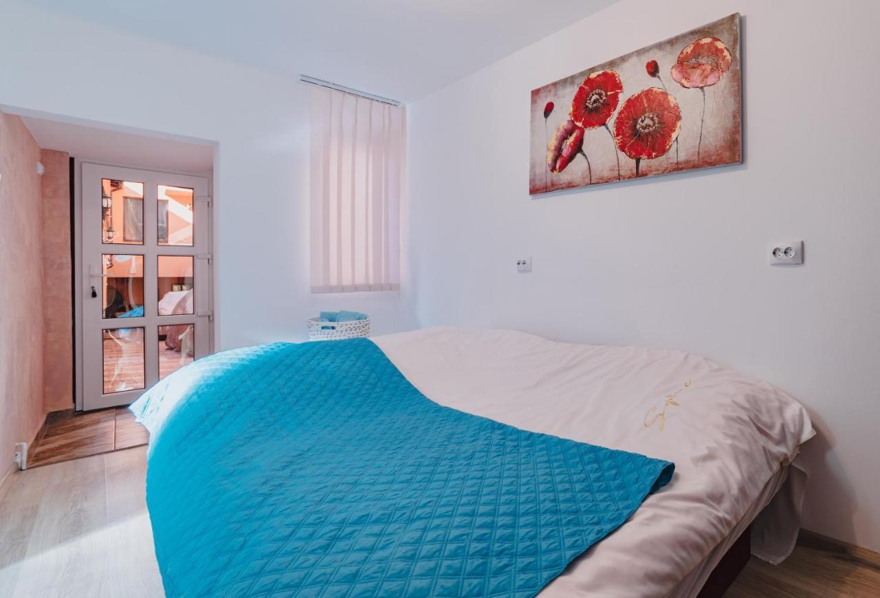 Old Town Studio Apartment Брашов Екстериор снимка