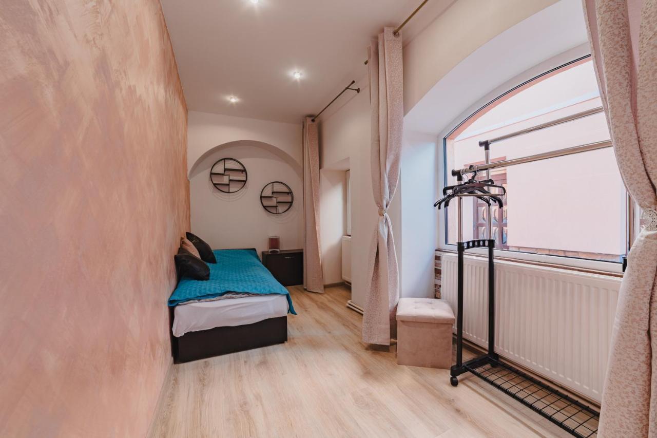 Old Town Studio Apartment Брашов Екстериор снимка