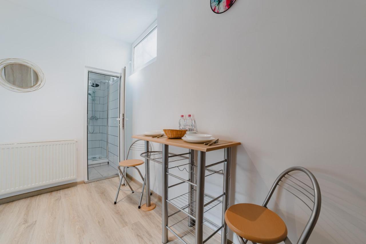 Old Town Studio Apartment Брашов Екстериор снимка
