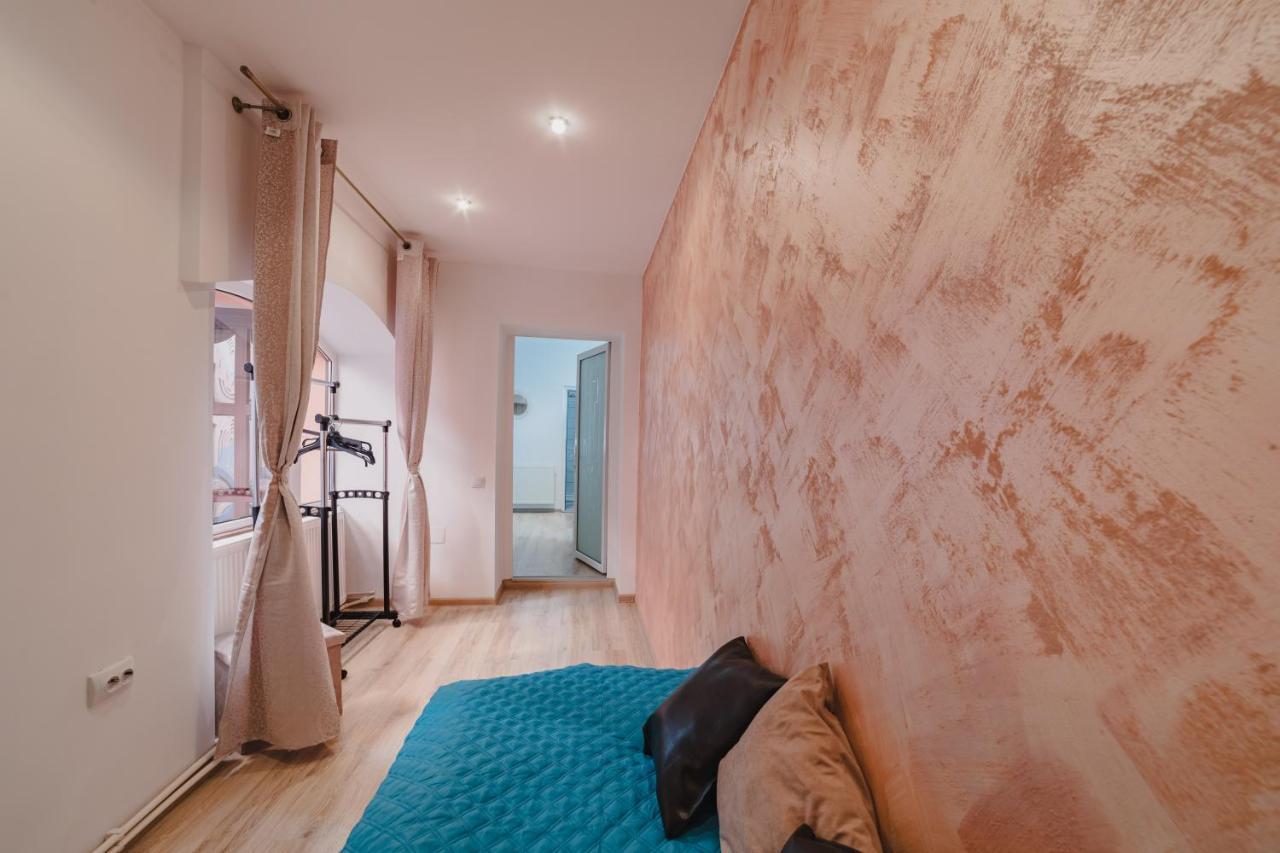 Old Town Studio Apartment Брашов Екстериор снимка